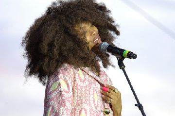 erykahbadu046.jpg