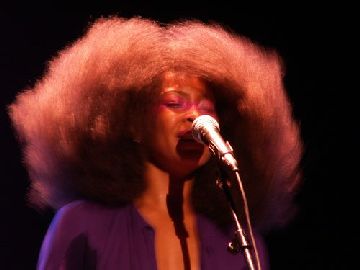 erykahbadu052.jpg